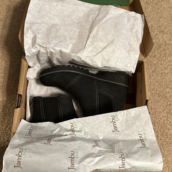 NWT!! JBU Water Resistant Ankle Boots!! - Picture 9 of 9